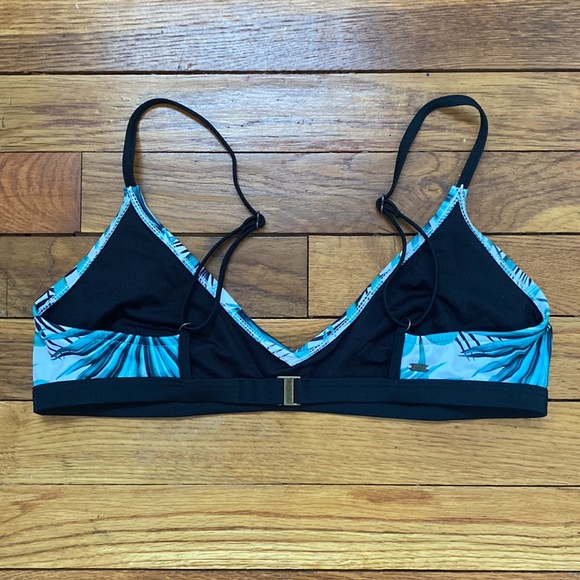 Rip Curl Bikini Top - Picture 3 of 6